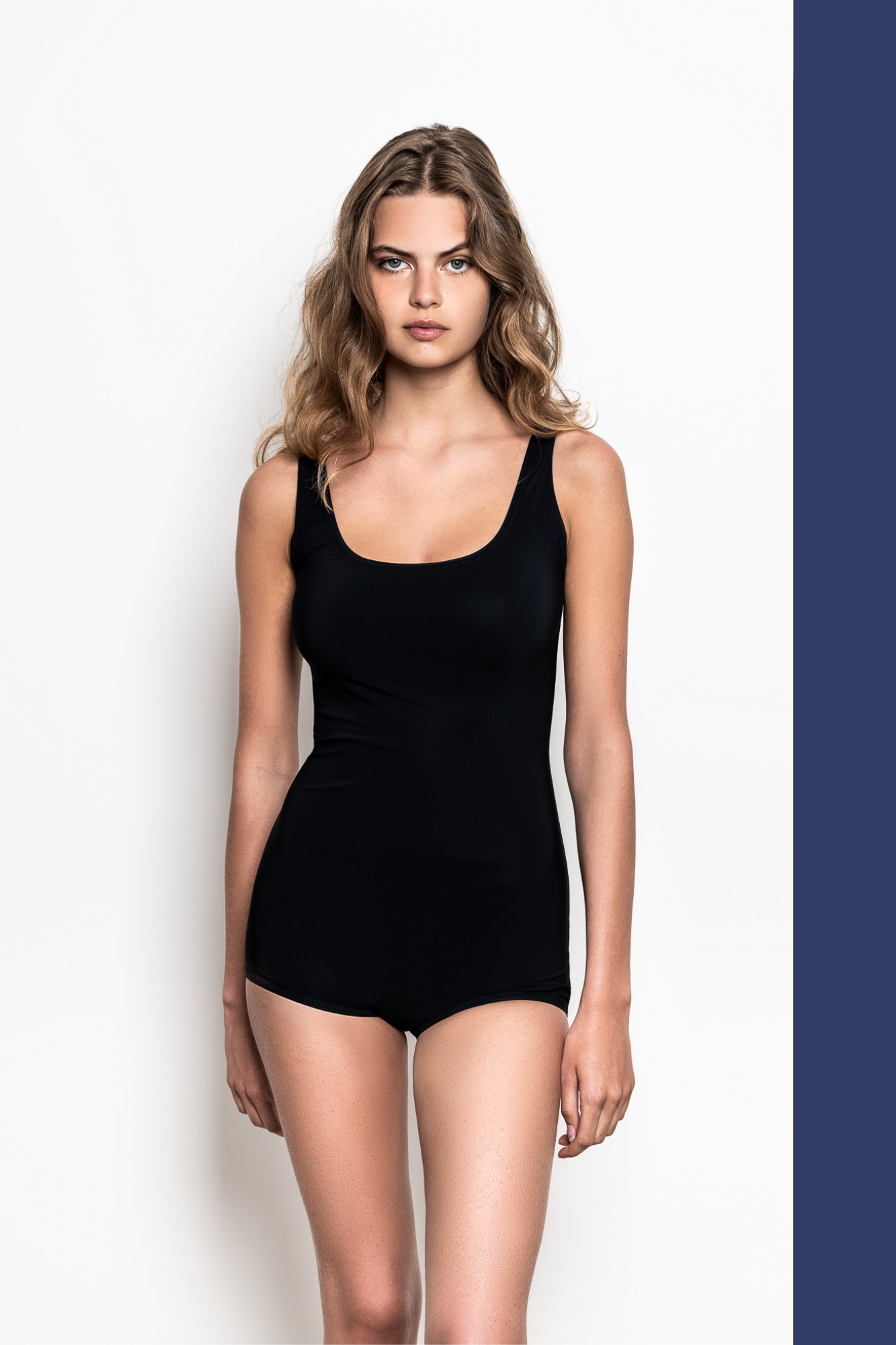 MB9 U-neck jersey front and back