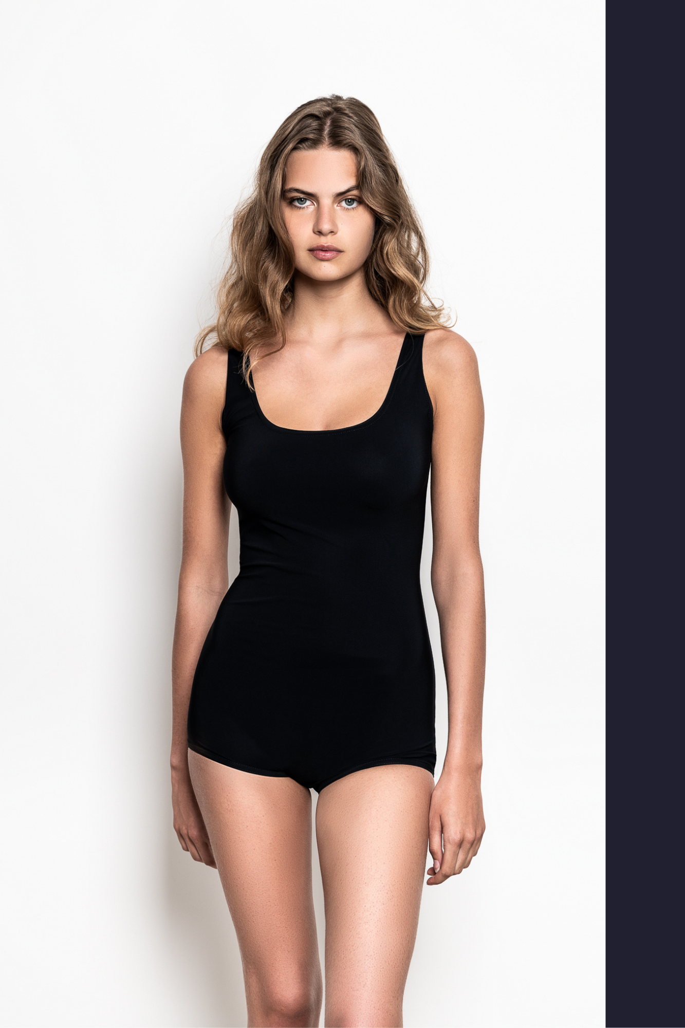 MB9 U-neck jersey front and back