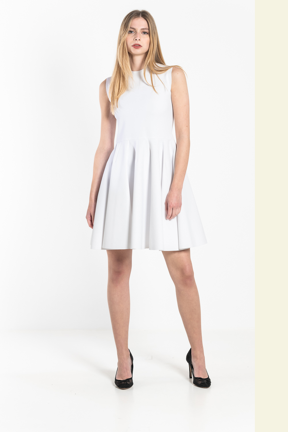 R5pt Robe parapluie taille ras du cou