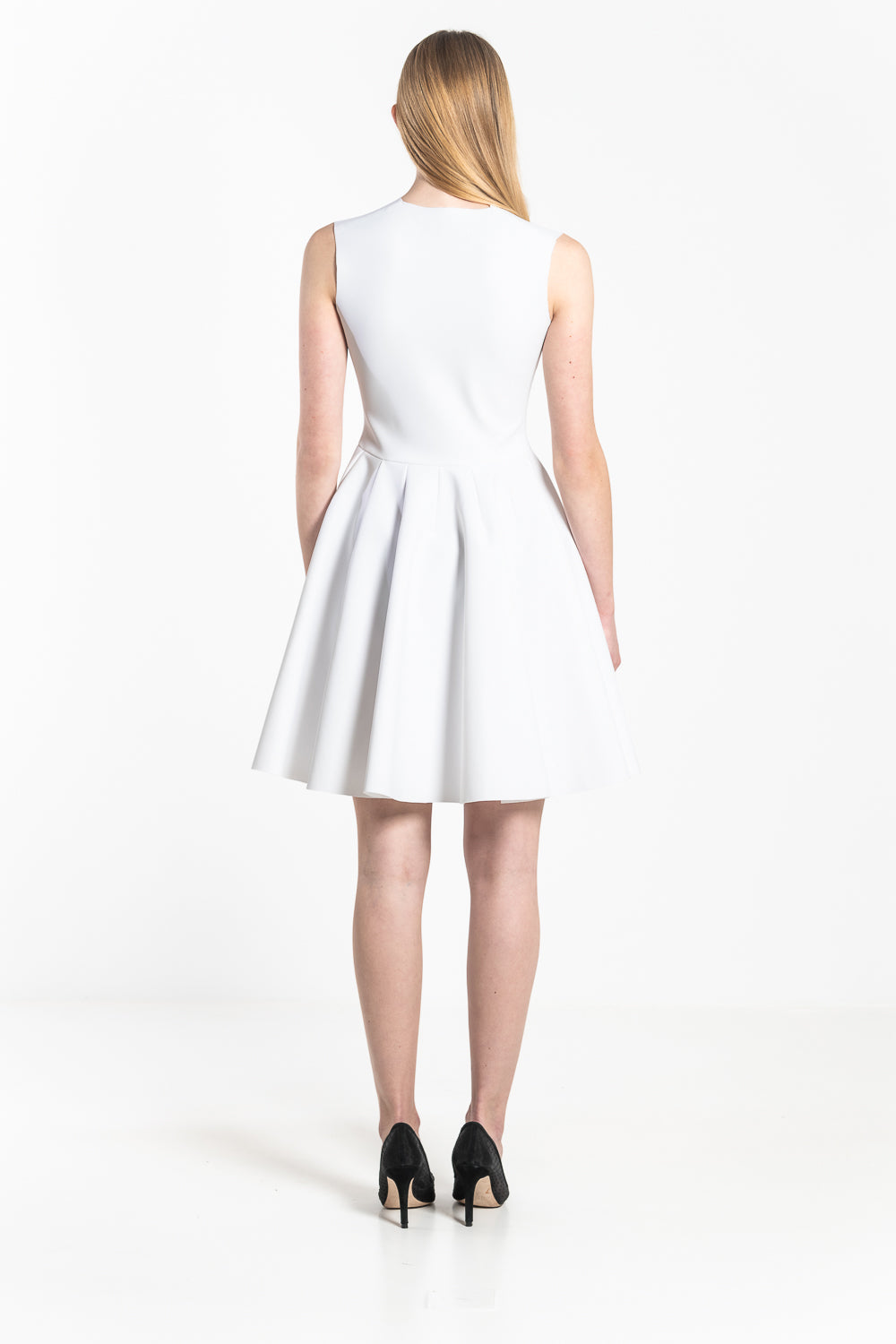 R5pt Robe parapluie taille ras du cou