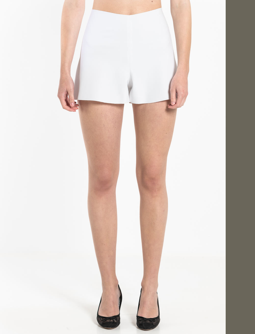 P3Bis Shorts with godets