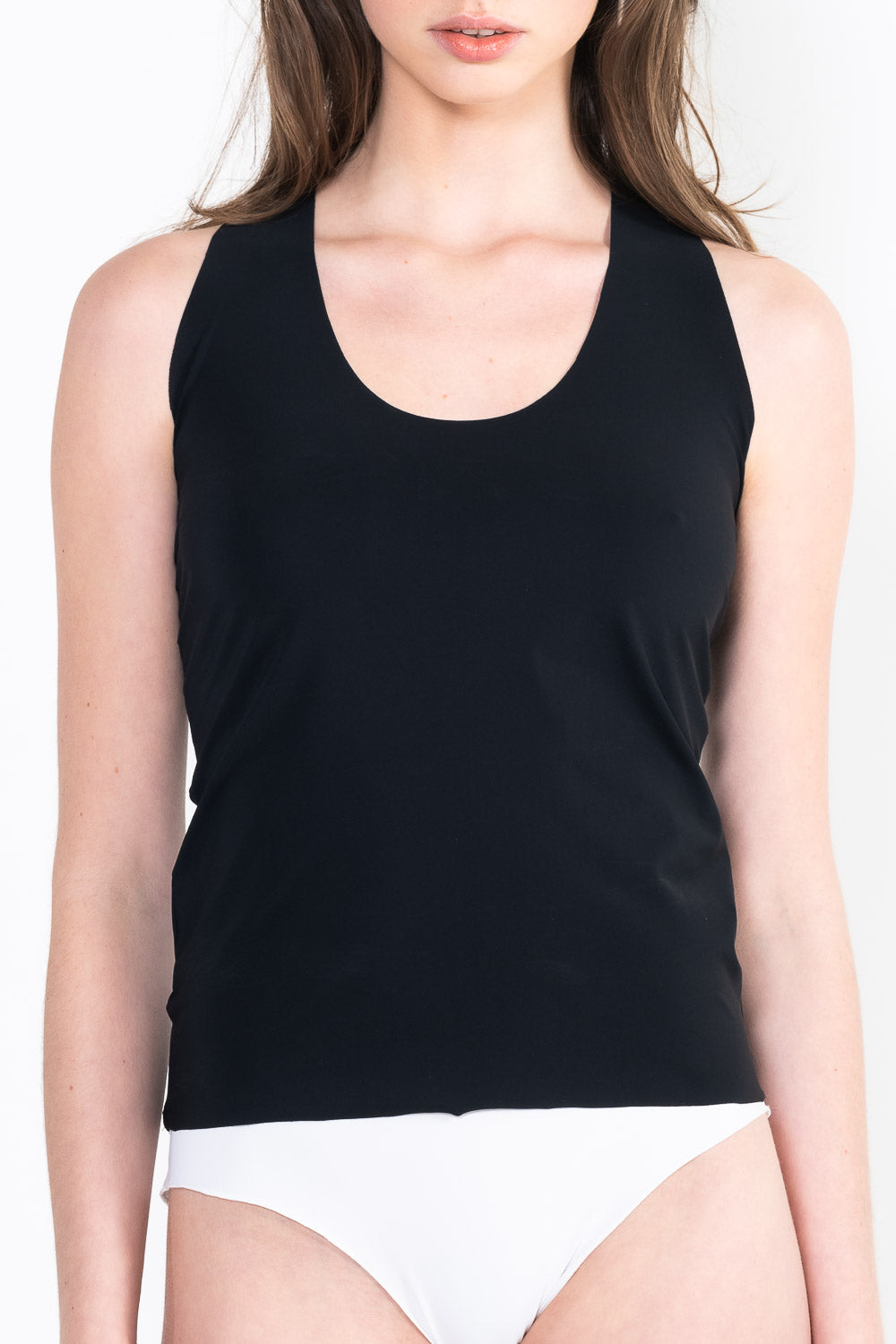 L6 Marcel U-neck