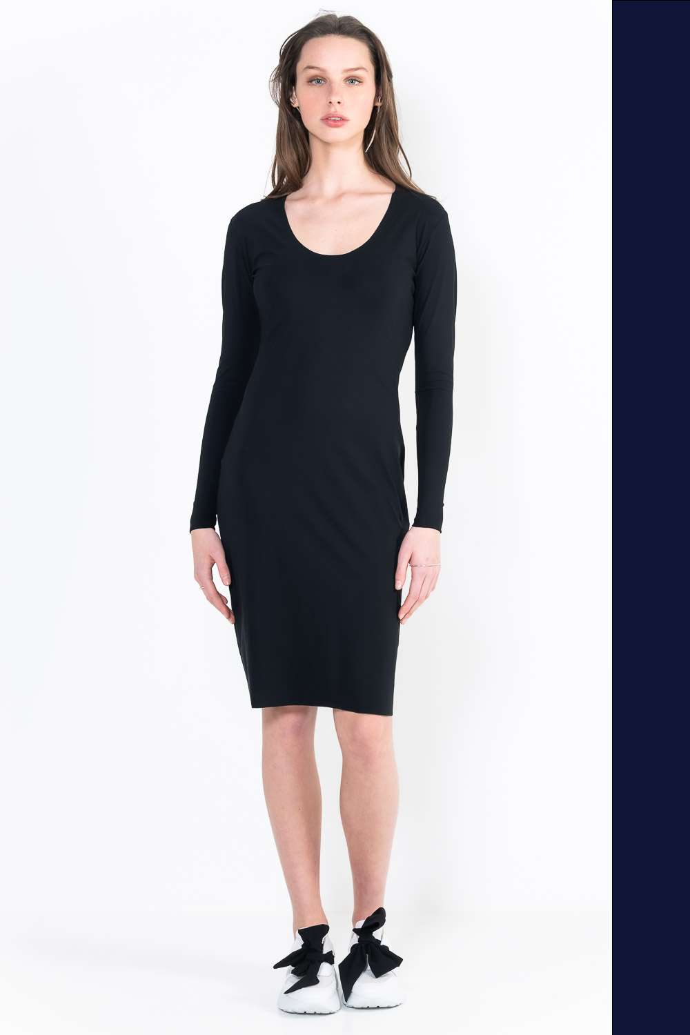 L12Bis dress U neckline long sleeves short
