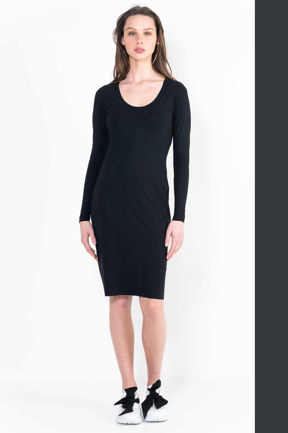 L12Bis dress U neckline long sleeves short