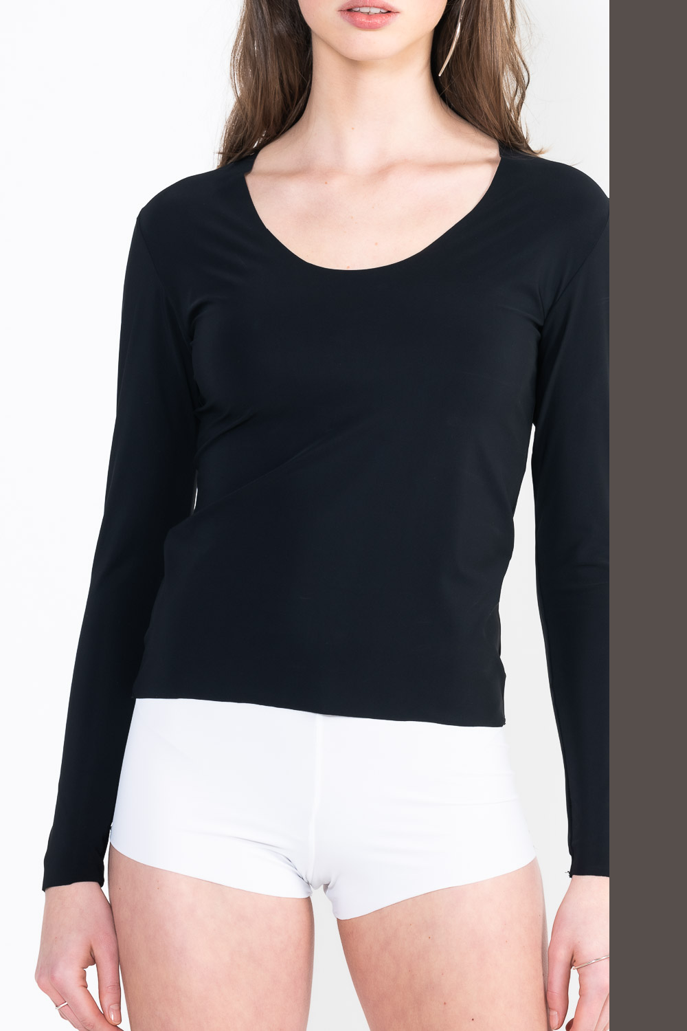 L12 Long sleeve U-neck top
