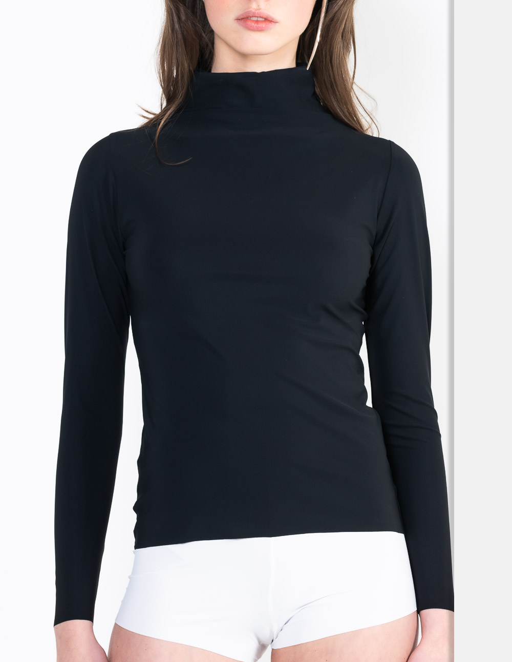 L13 High neck top with long sleeves