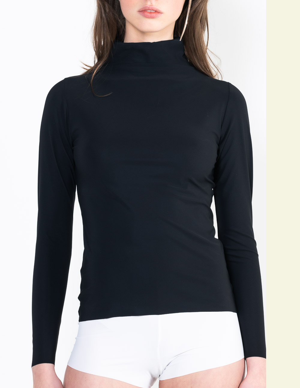 L13 High neck top with long sleeves