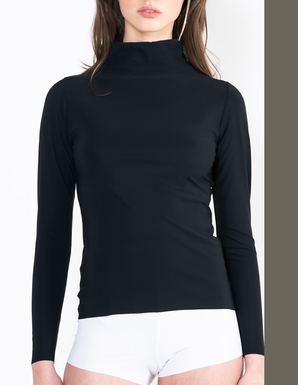 L13 High neck top with long sleeves