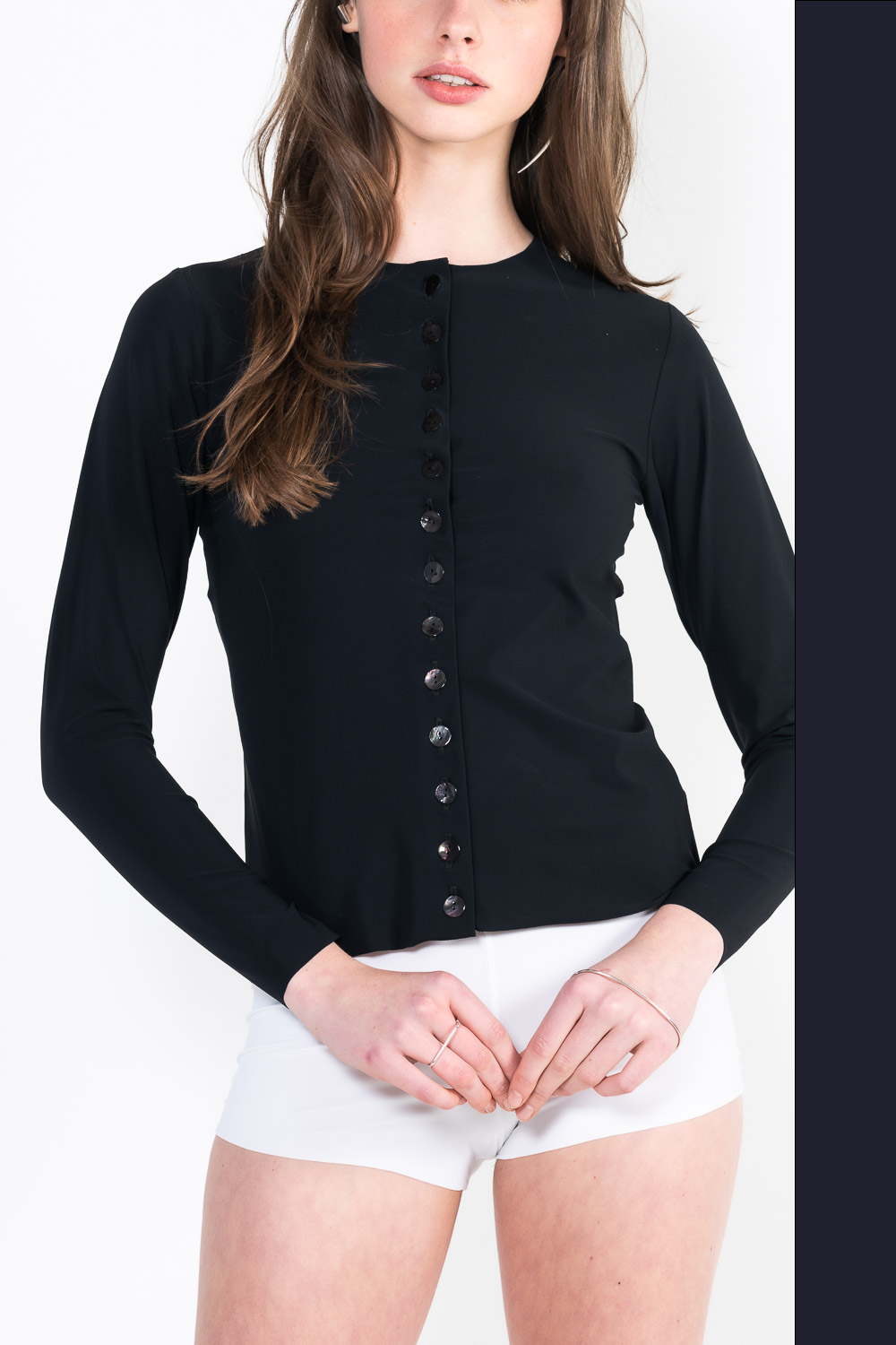 L14 Buttoned crew neck vest
