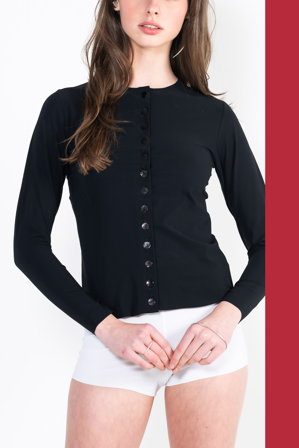L14 Buttoned crew neck vest