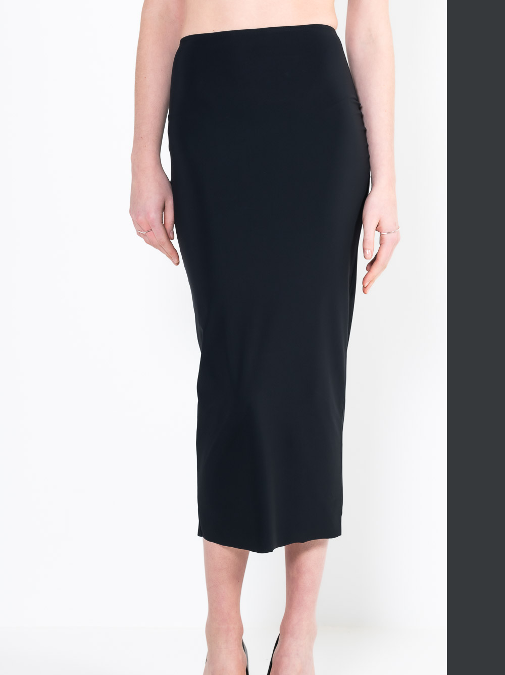 L16 Long straight skirt