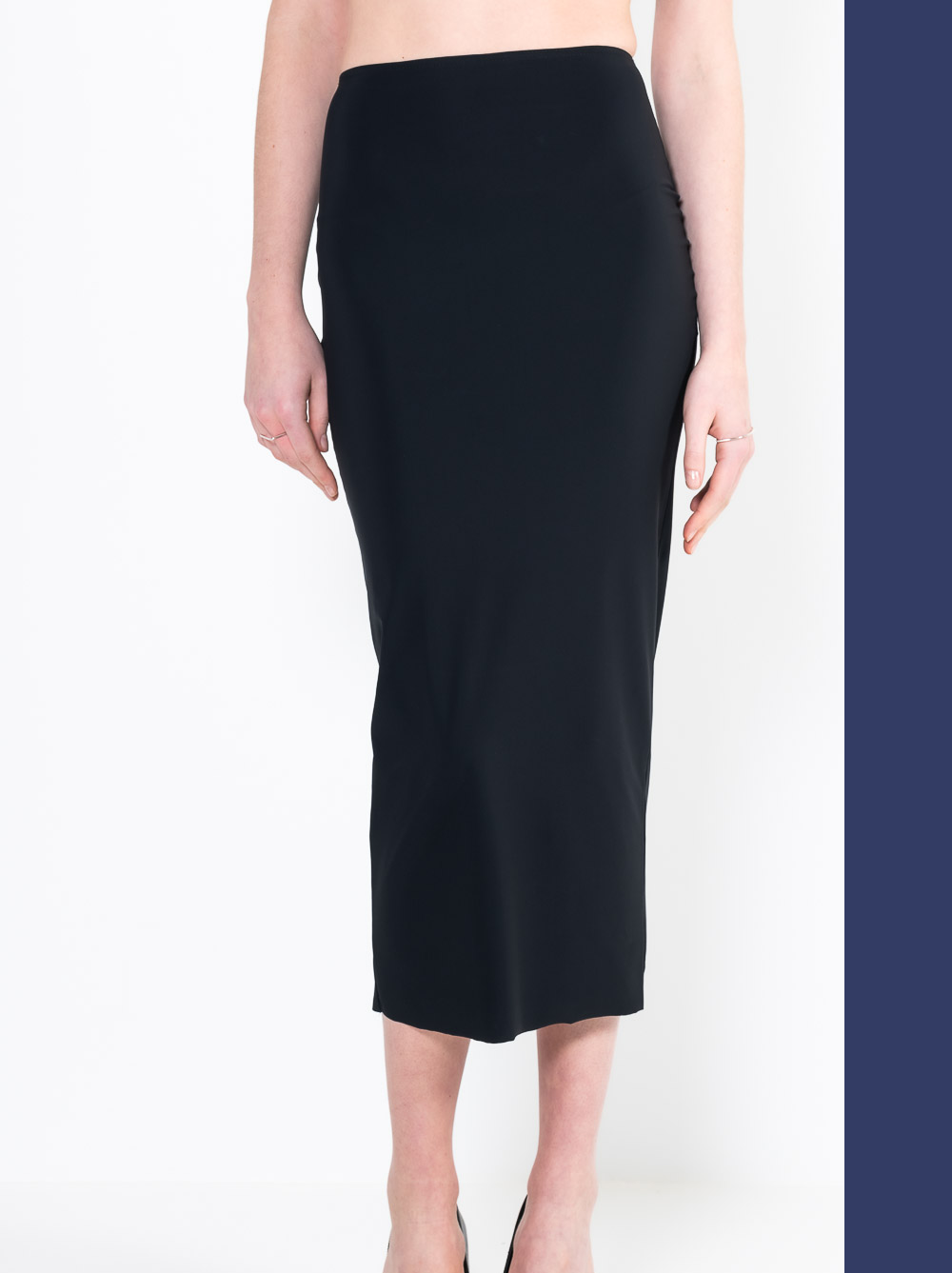 L16 Long straight skirt