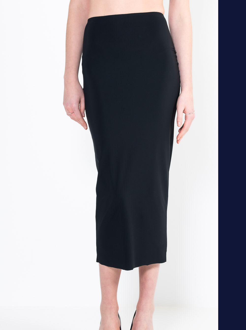 L16 Long straight skirt