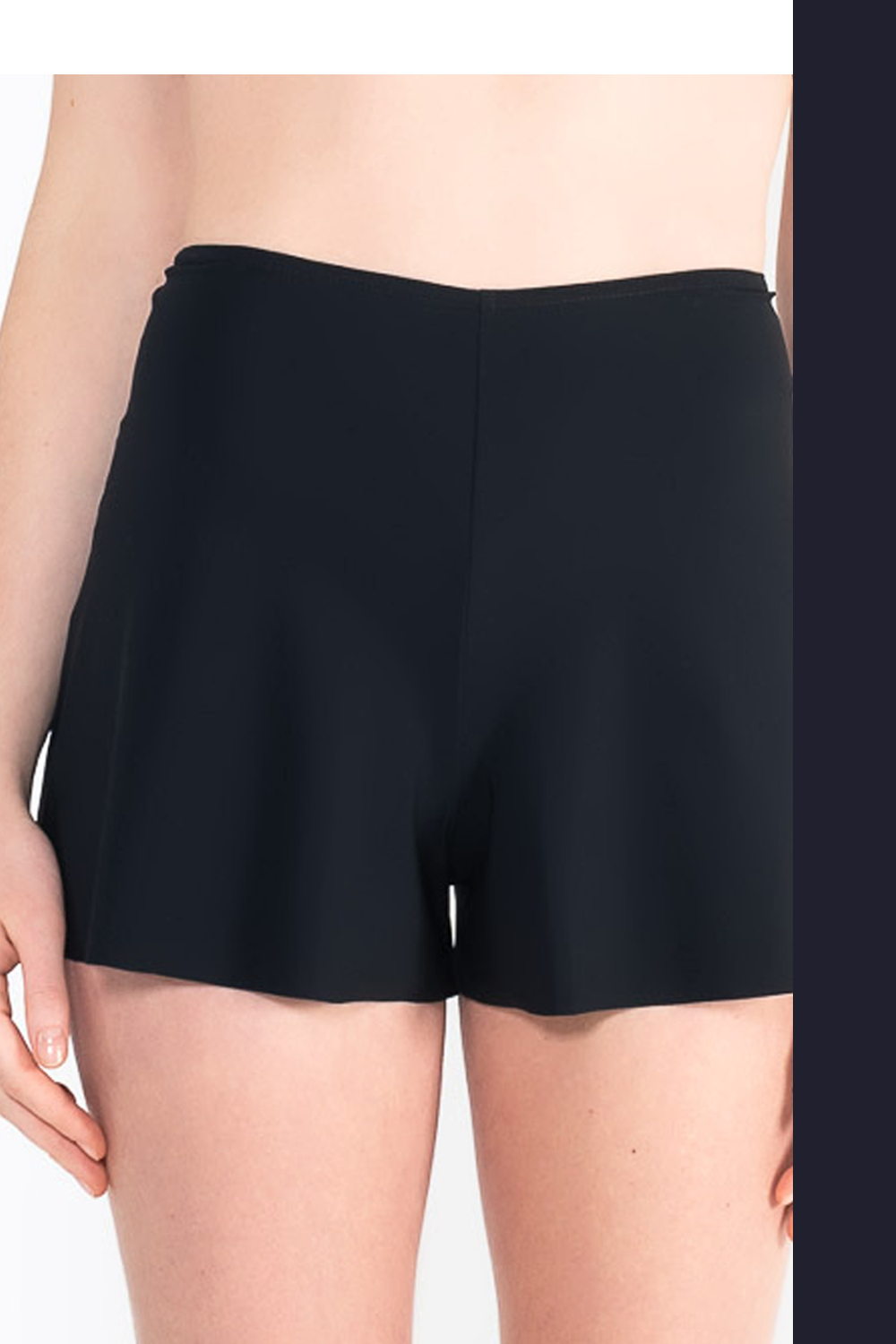 L20Bis Shorts with godets