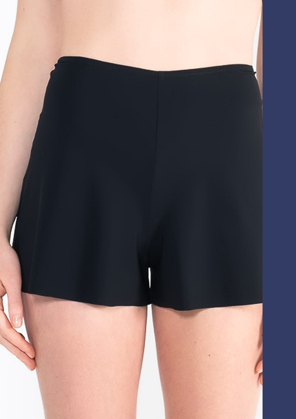 L20Bis Shorts with godets