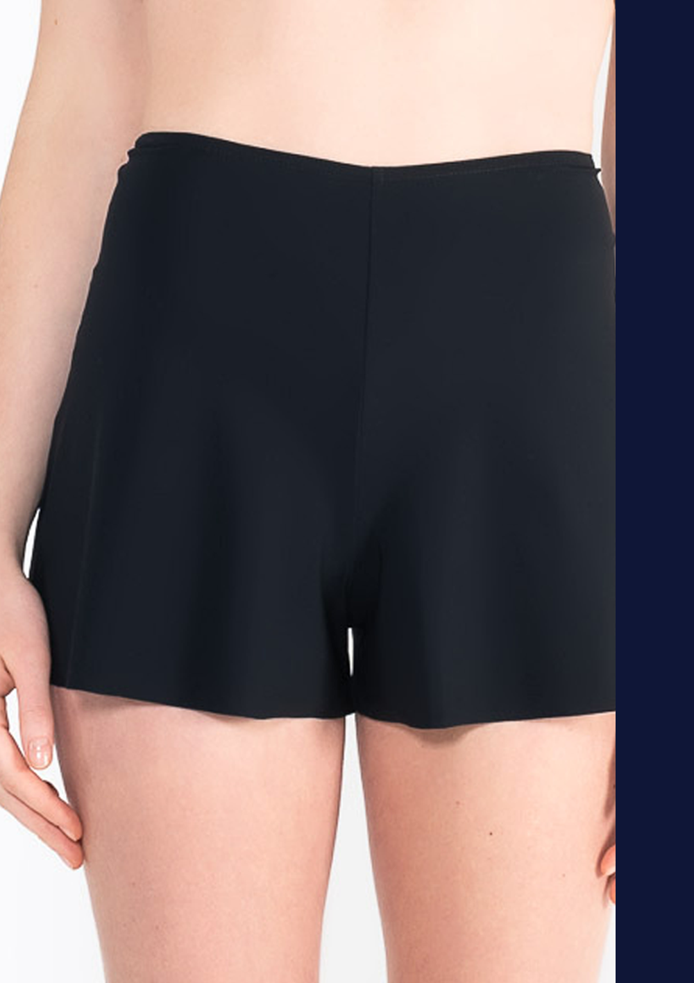 L20Bis Shorts with godets