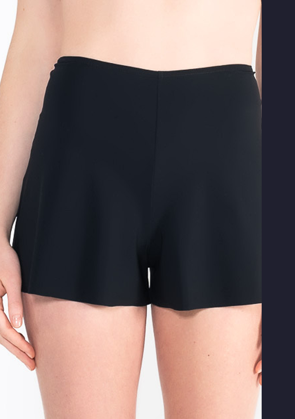 L20Bis Shorts with godets
