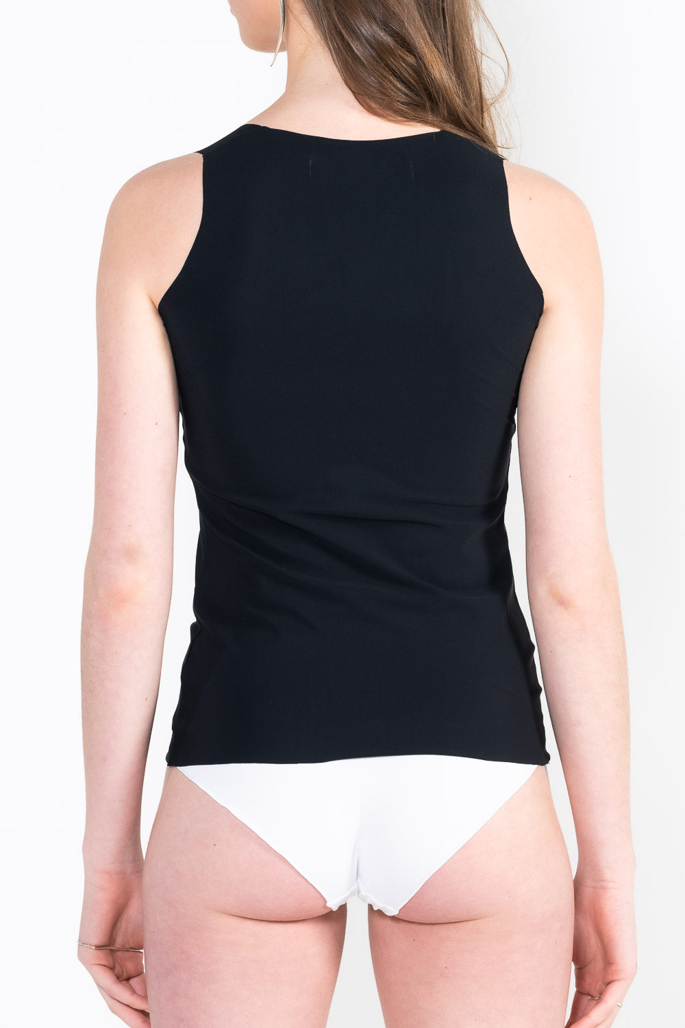 L37 Sleeveless trapeze top