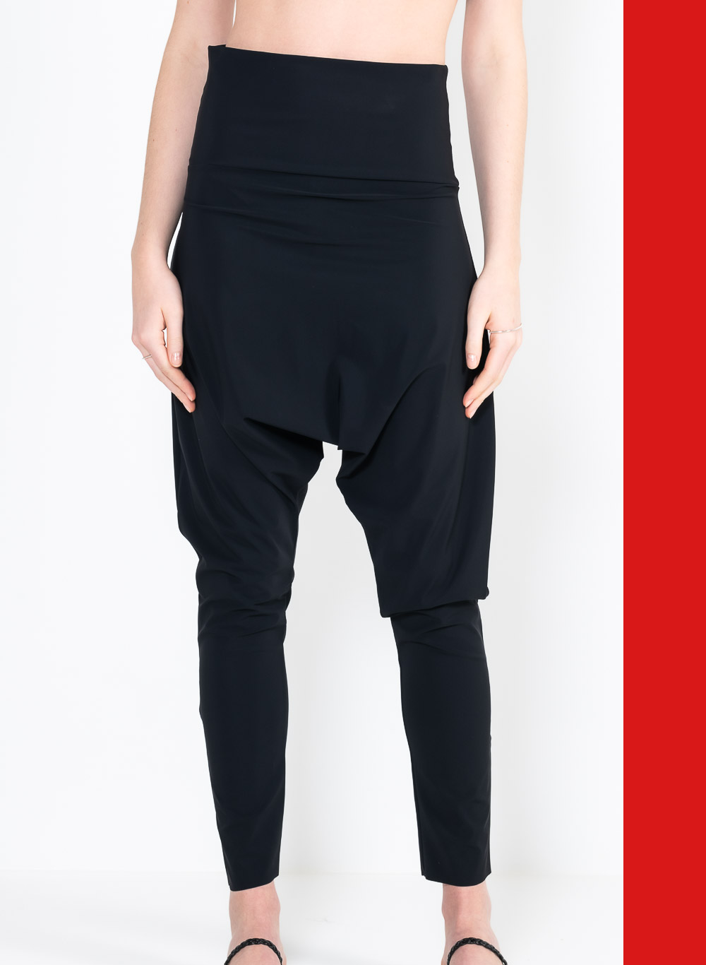 L41 Harem pants