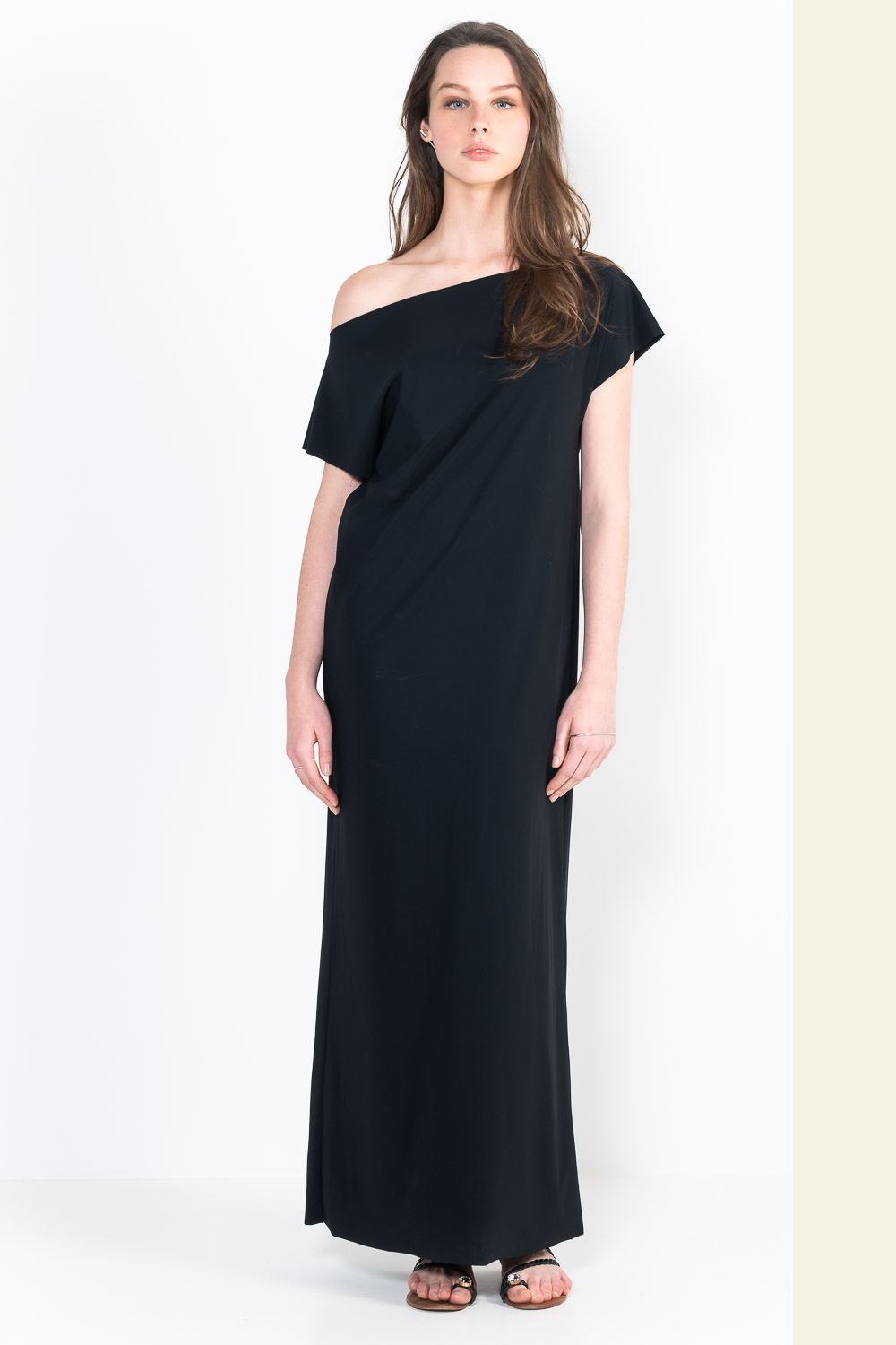 L52 Long sleeveless harem dress