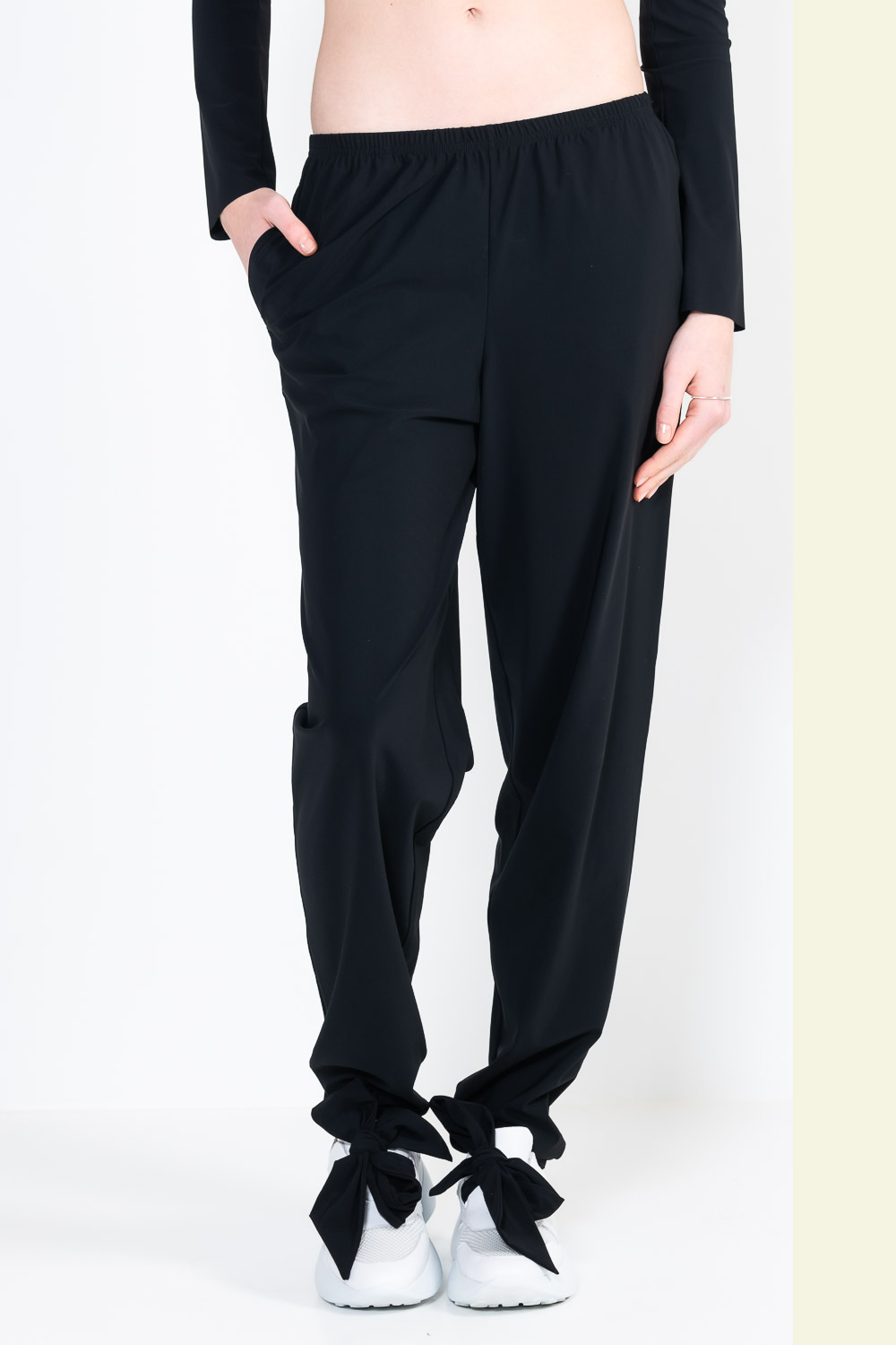 L66 Jogging pants
