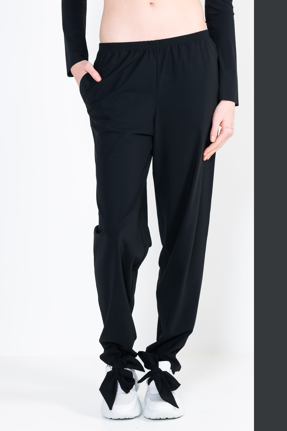 L66 Jogging pants