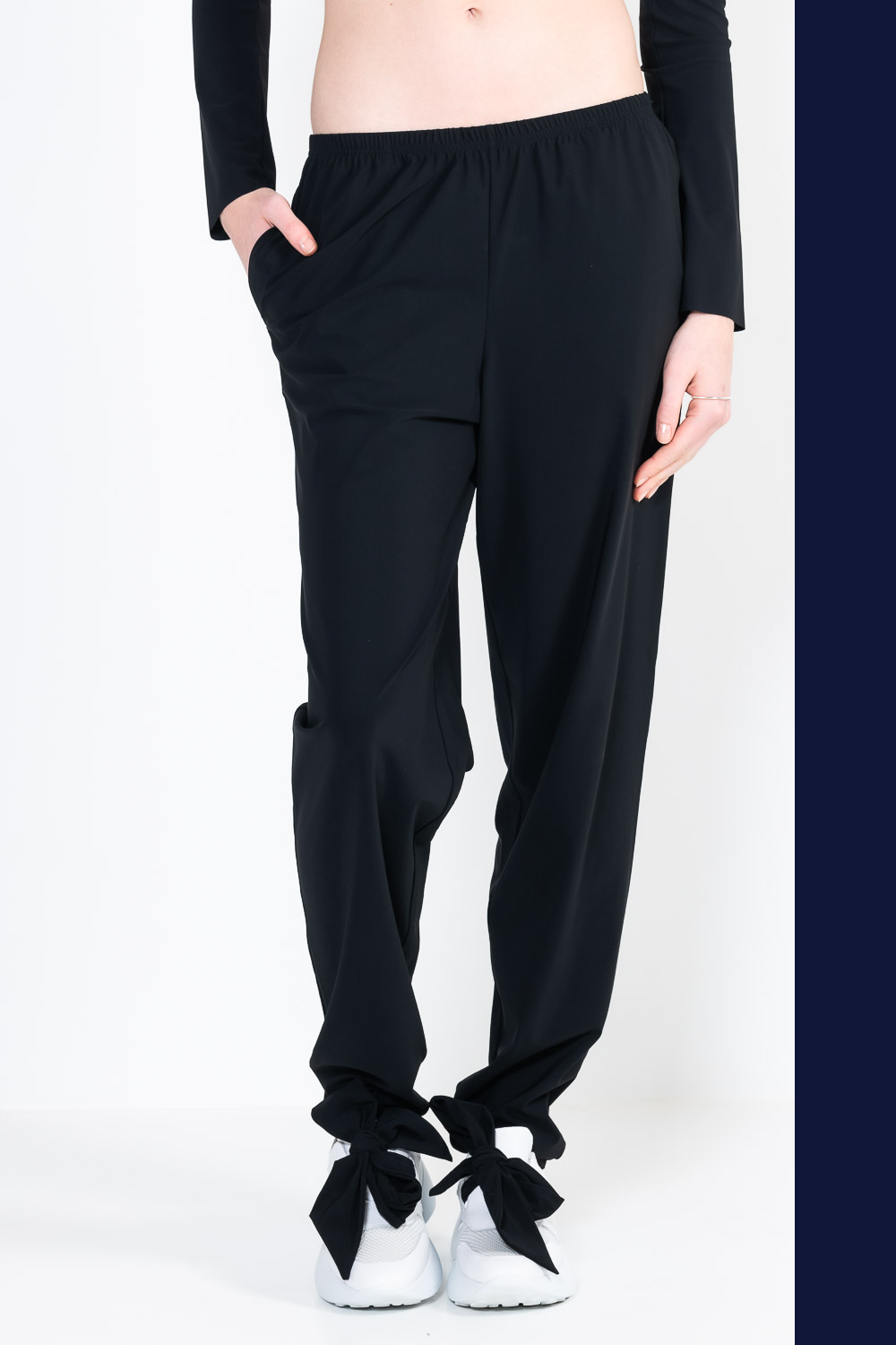 L66 Jogging pants