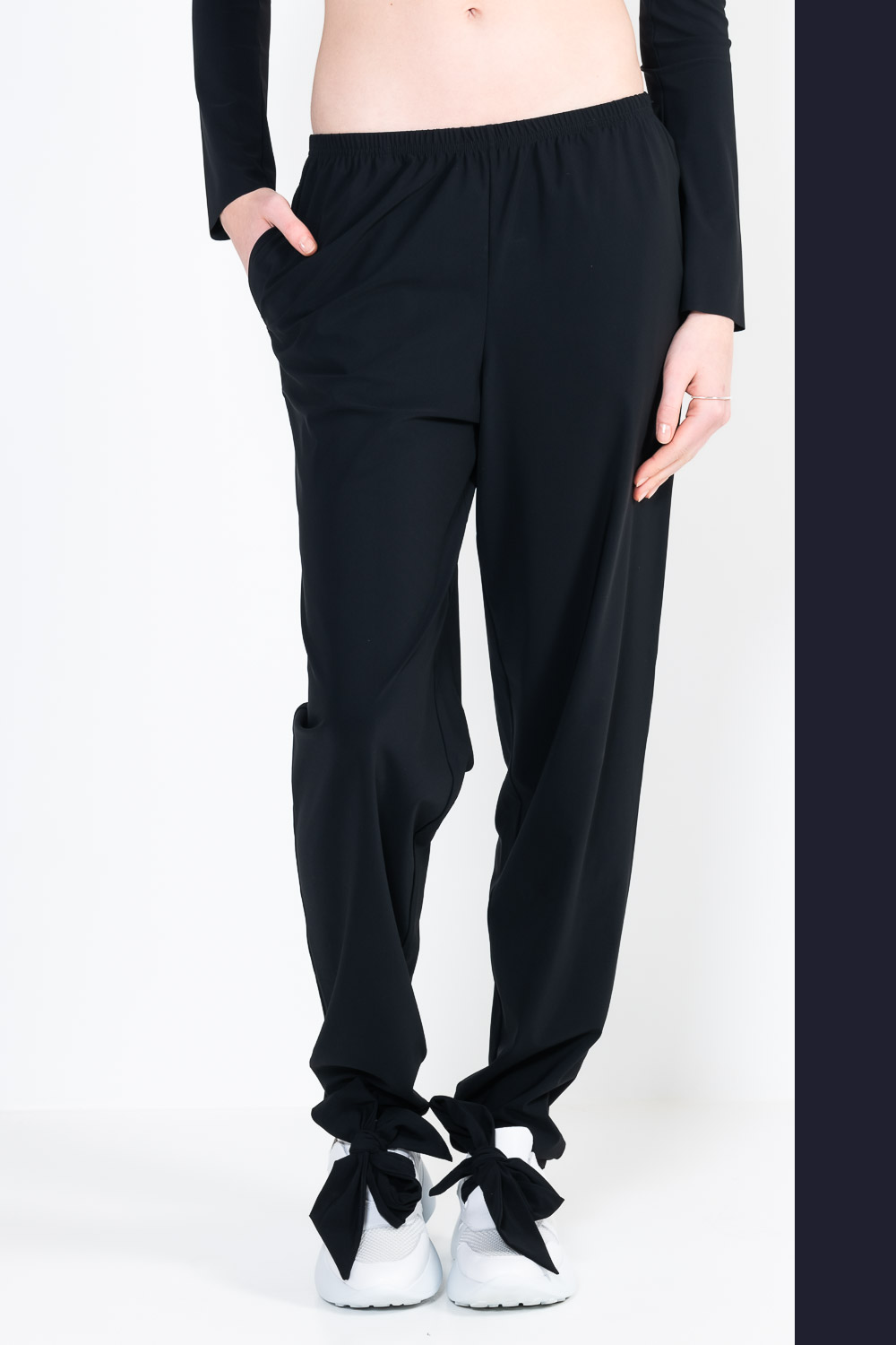 L66 Jogging pants