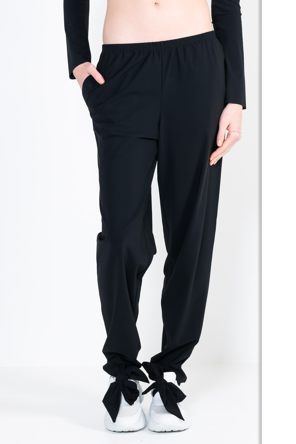 L66 Jogging pants