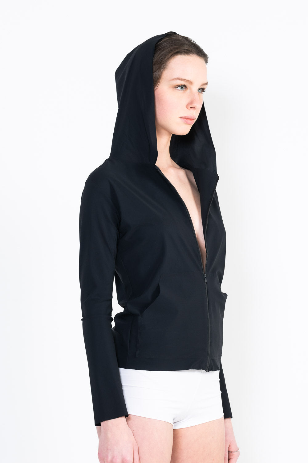 L68 Front zip hooded jogging vest