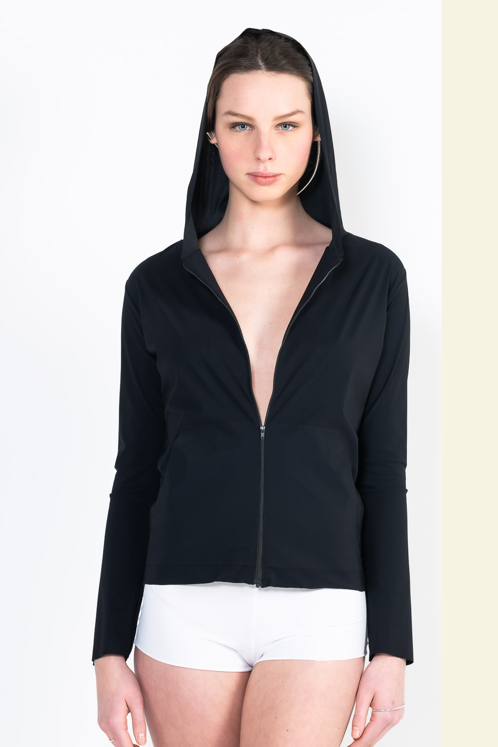 L68 Front zip hooded jogging vest
