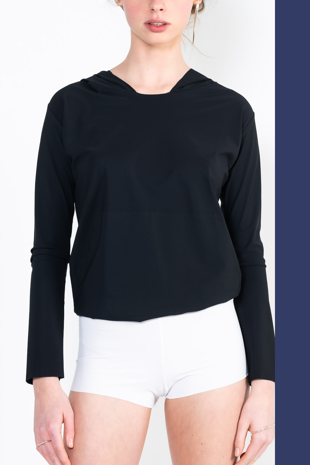 L69 Pull jogging capuche court