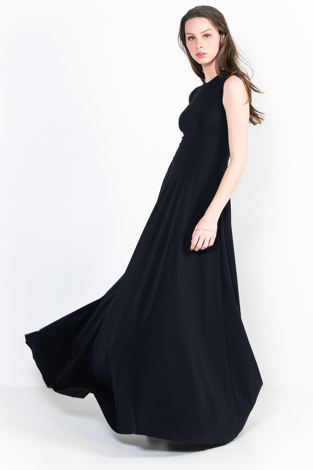 L84Bis Long sleeveless melania dress