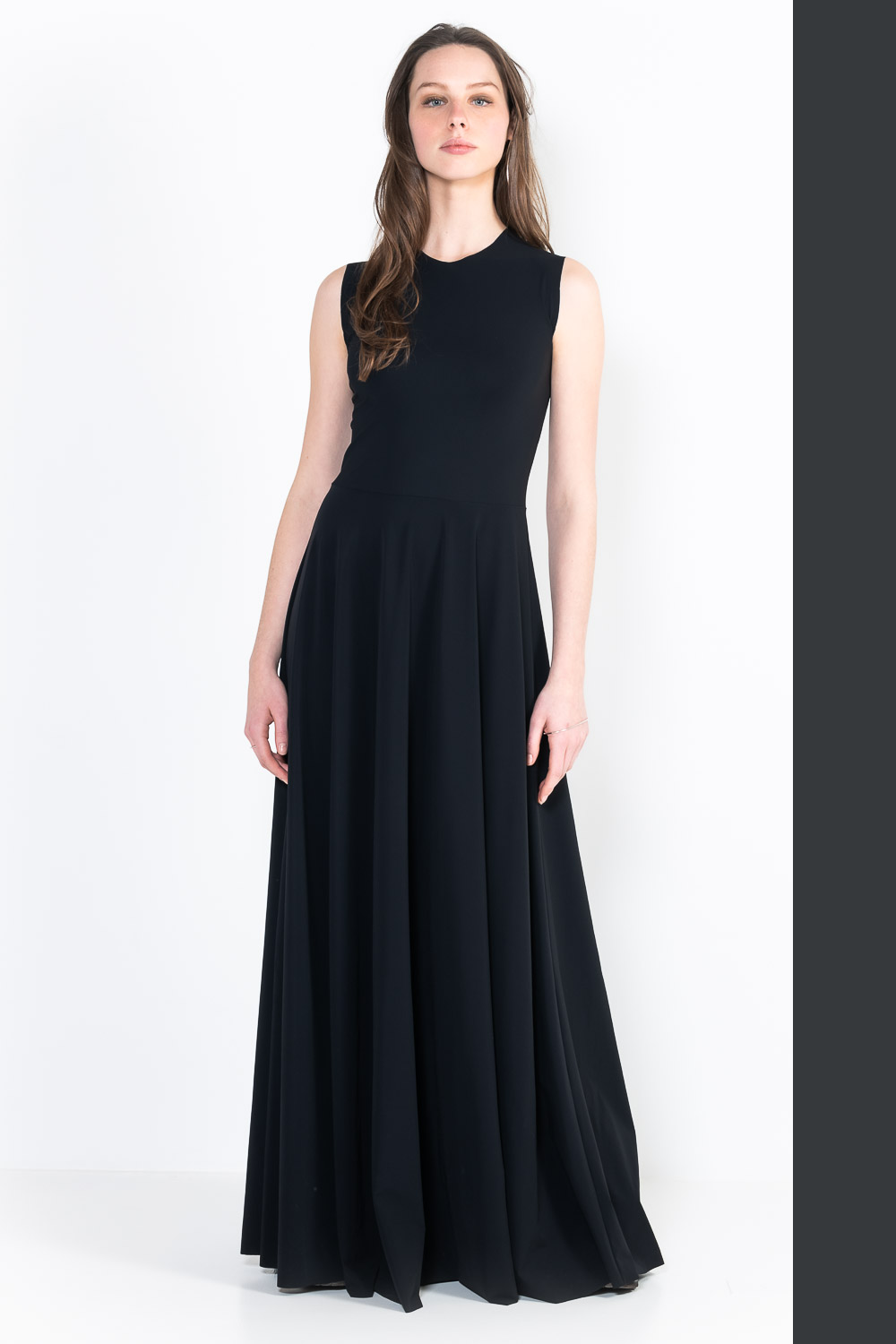 L84Bis Long sleeveless melania dress