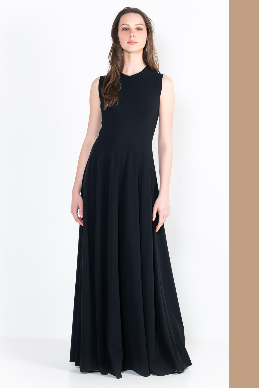 L84Bis Long sleeveless melania dress