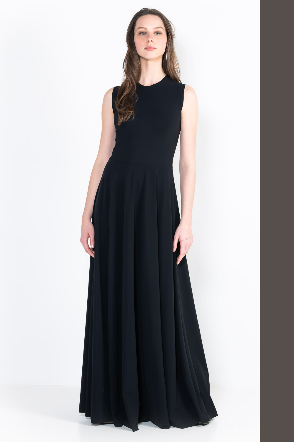 L84Bis Long sleeveless melania dress