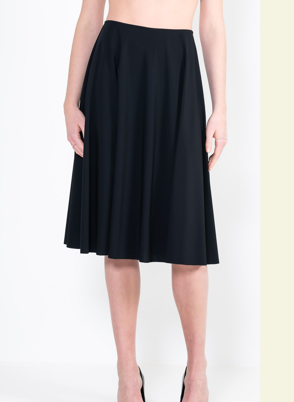 L85 Short melania skirt
