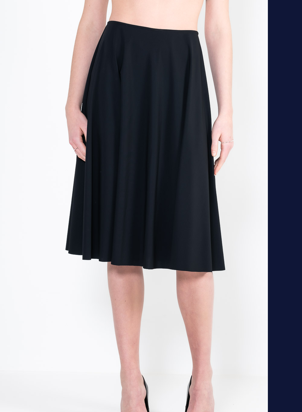 L85 Short melania skirt