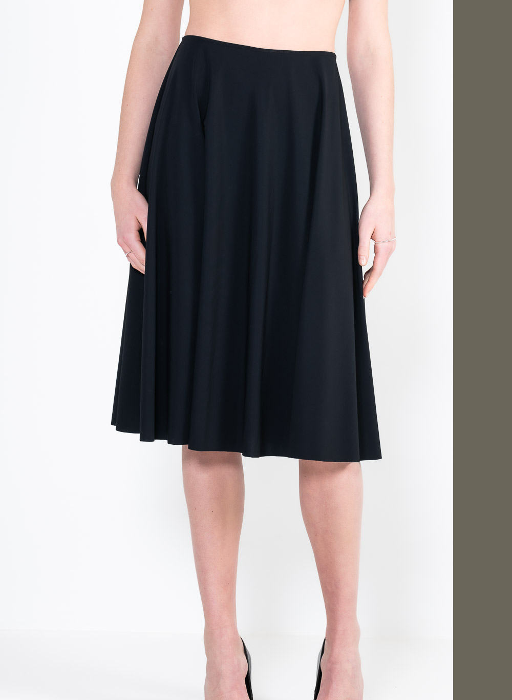 L85 Short melania skirt