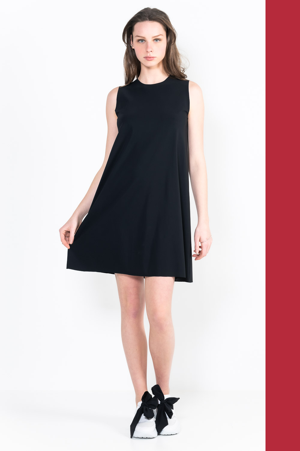 L91 Short sleeveless trumpet dress