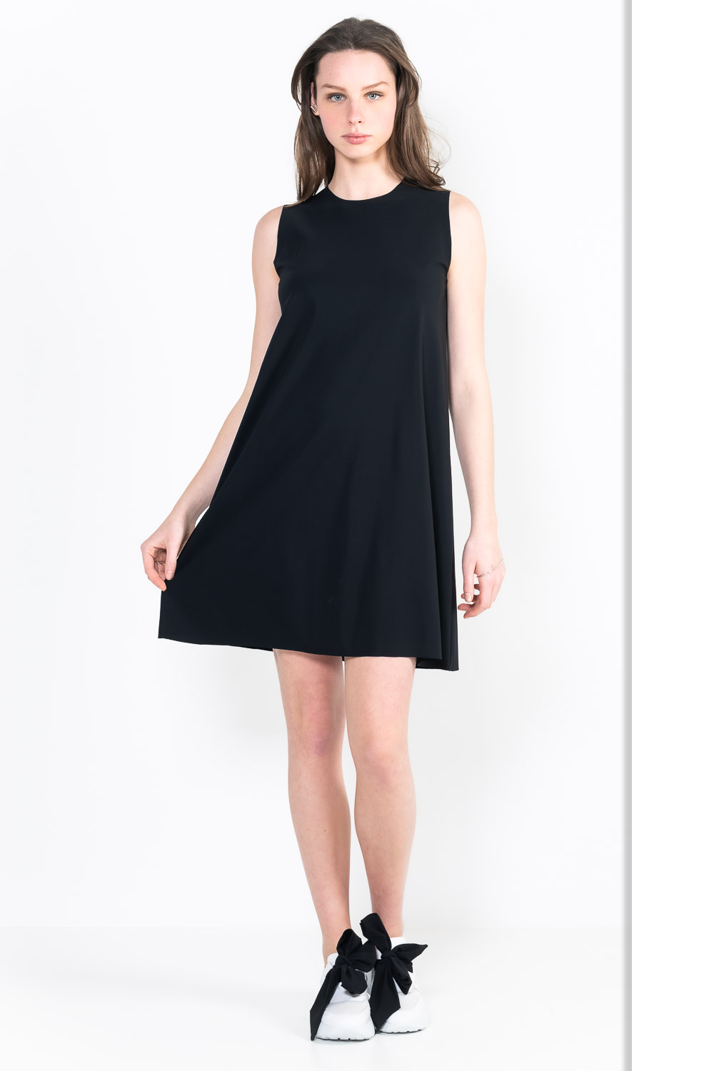 L91 Short sleeveless trumpet dress