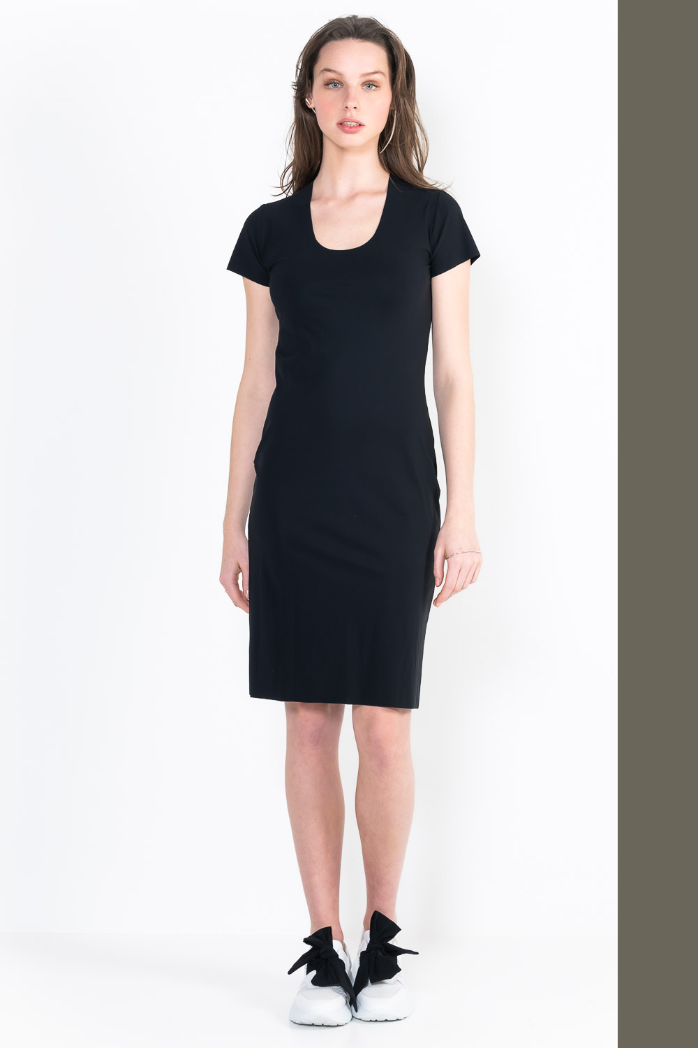 L9Bis short sleeve U-neck dress
