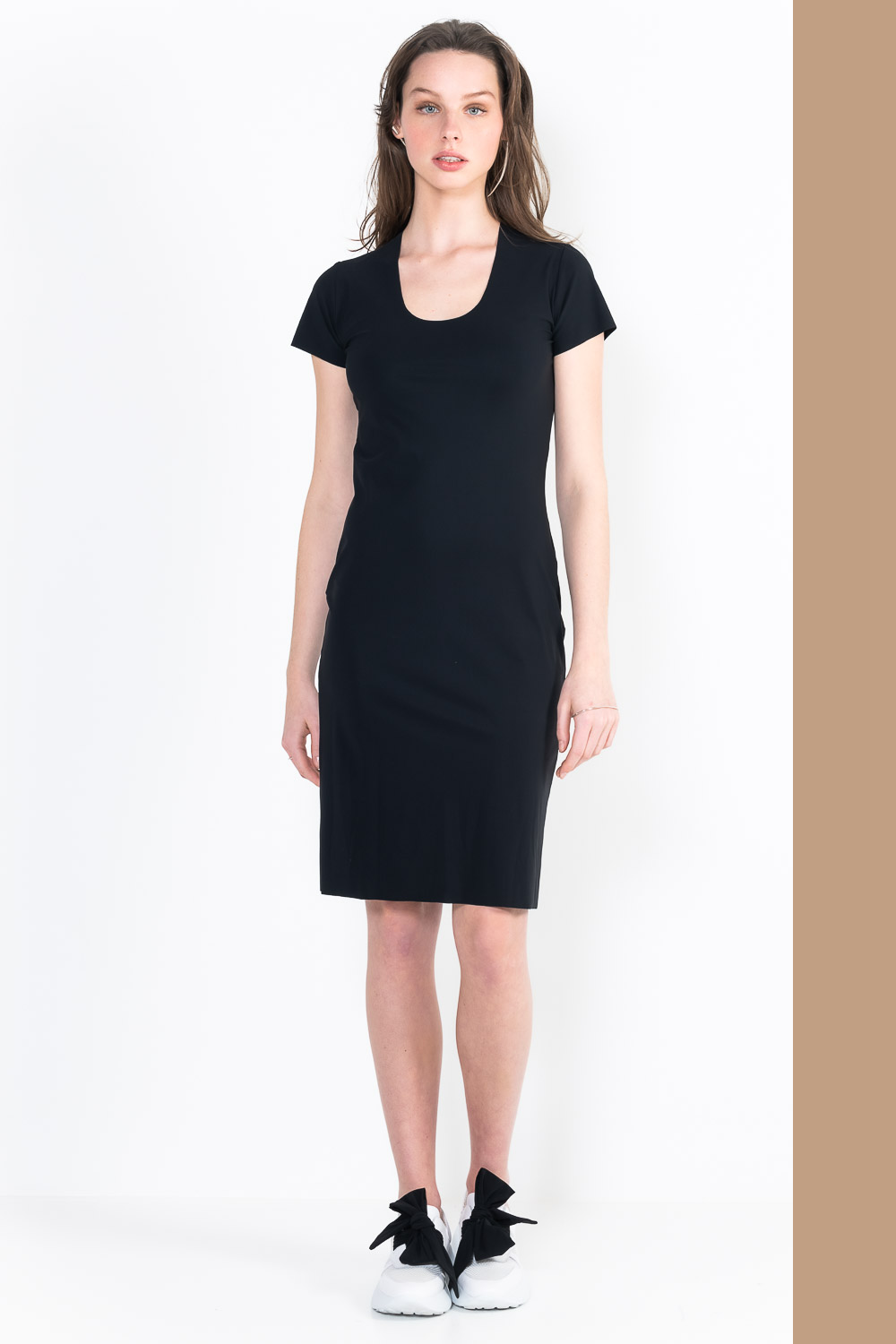 L9Bis short sleeve U-neck dress