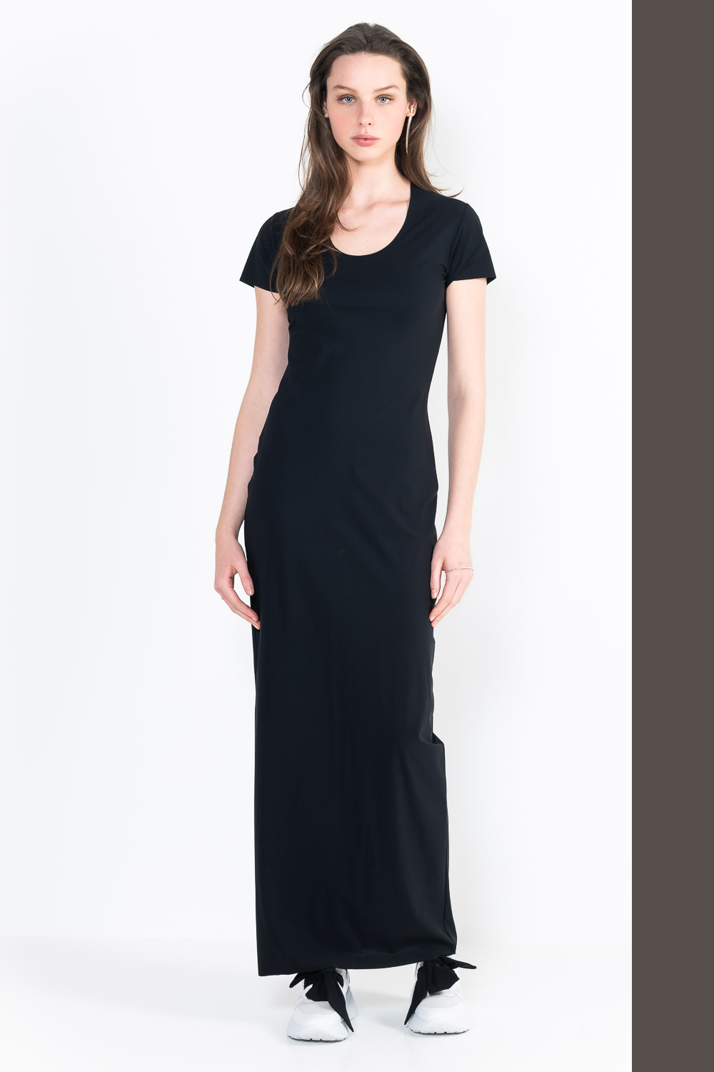 L9Ter U-neck dress short sleeves long