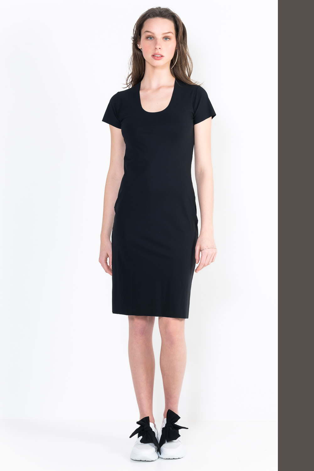 L9Bis short sleeve U-neck dress