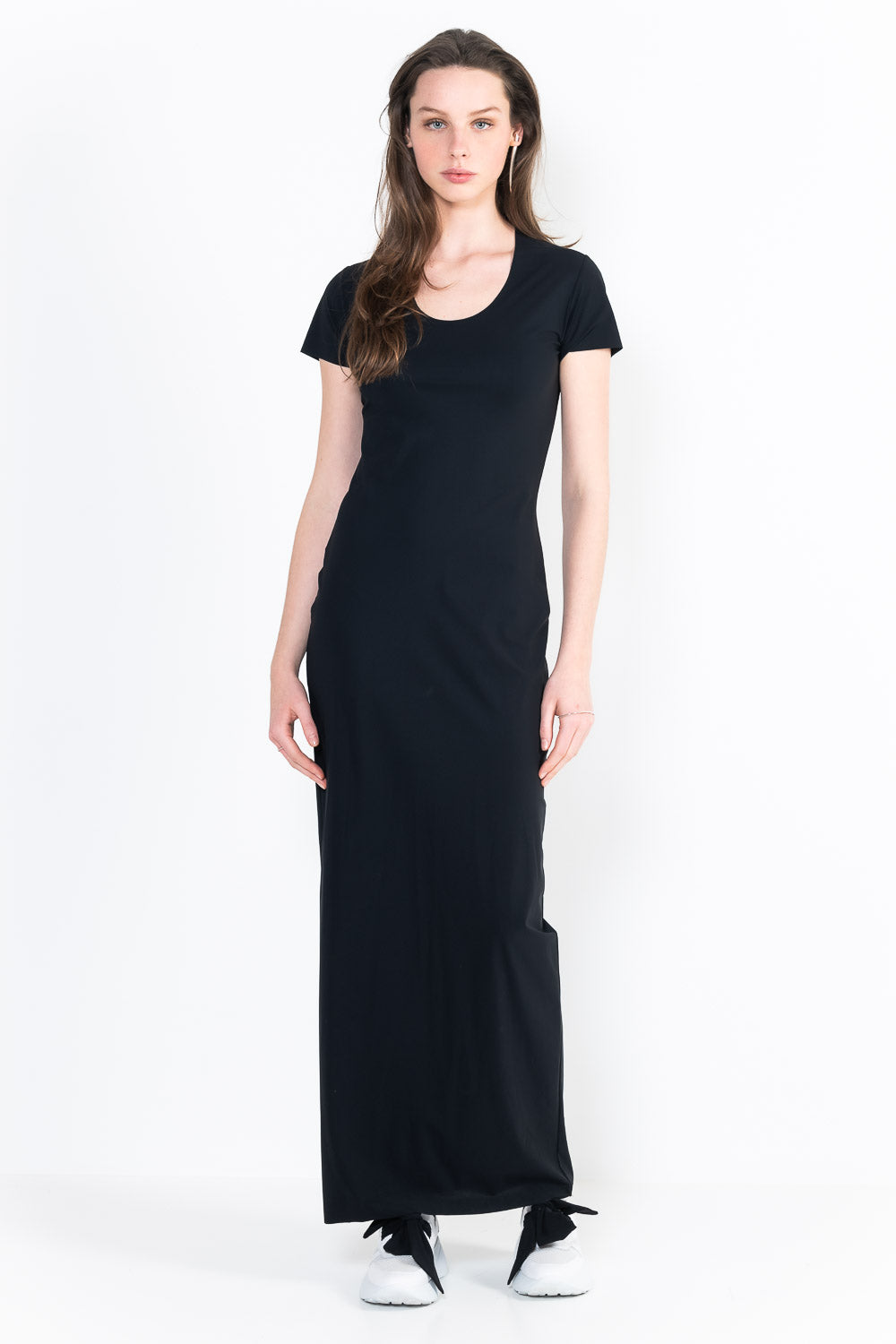 L9Ter U-neck dress short sleeves long