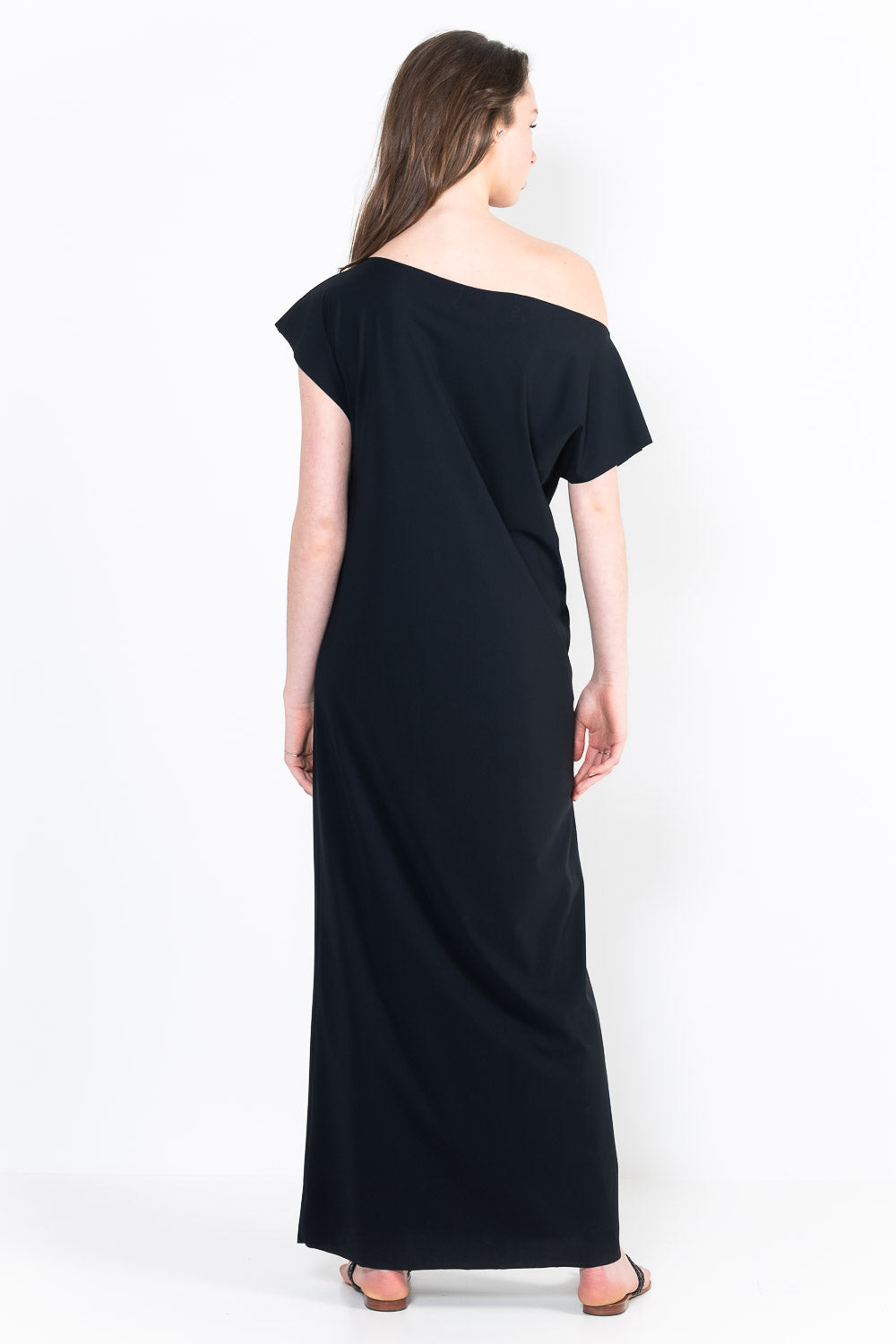 L52 Long sleeveless harem dress