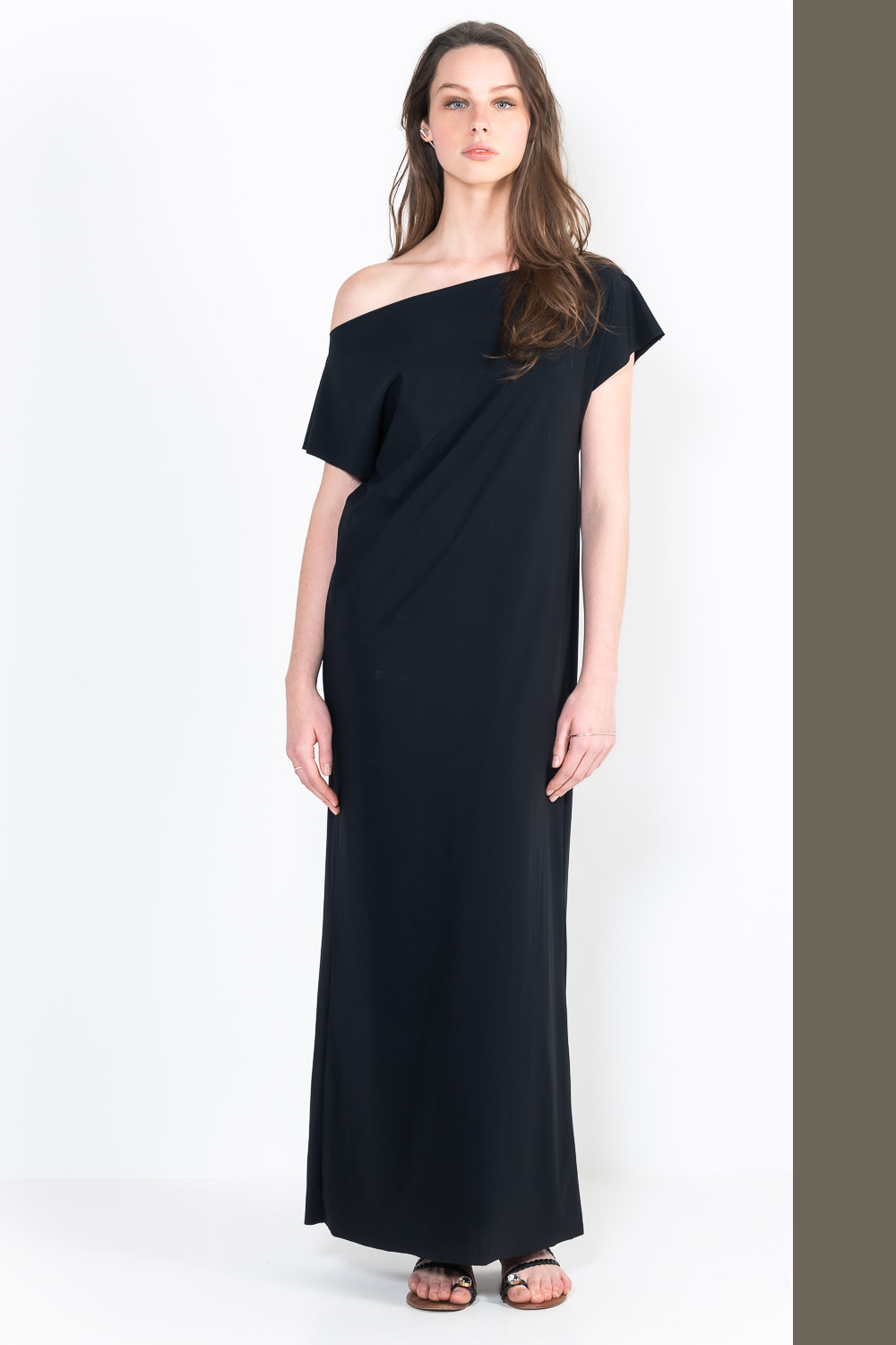 L52 Long sleeveless harem dress