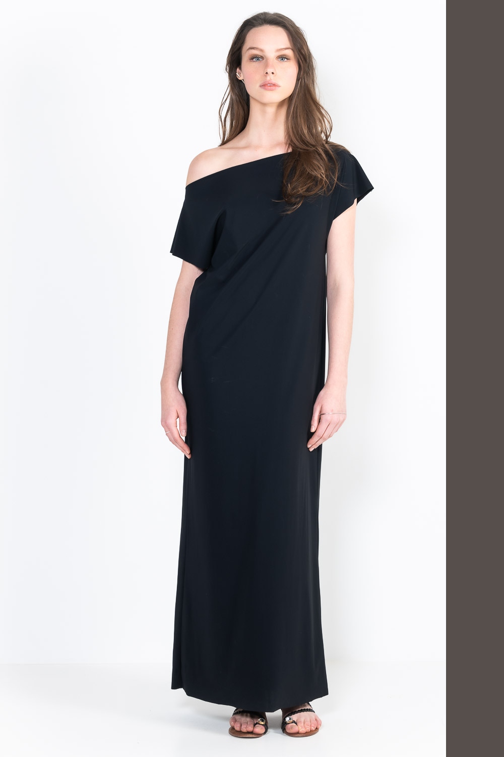 L52 Long sleeveless harem dress