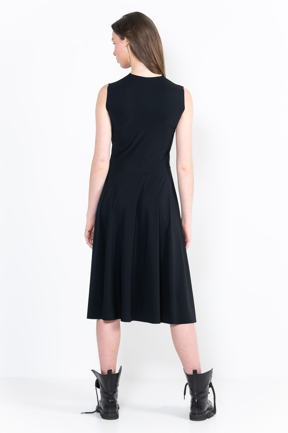 L84 Short sleeveless melania dress